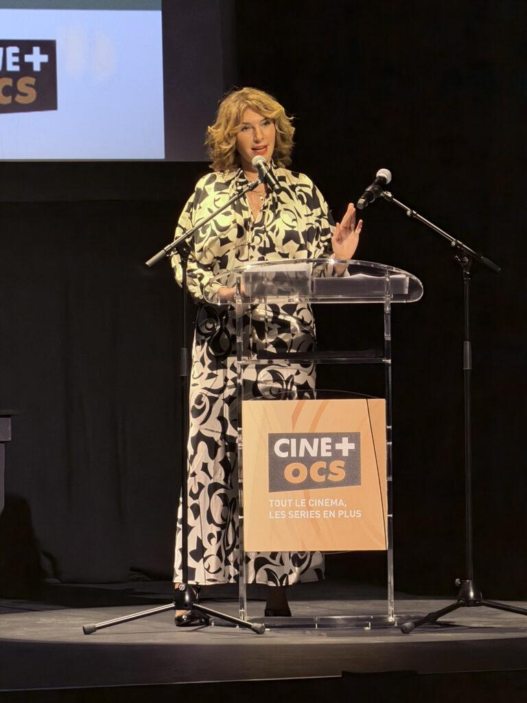 Anne Depétrini, maîtresse de cérémonie - Ambivalent©