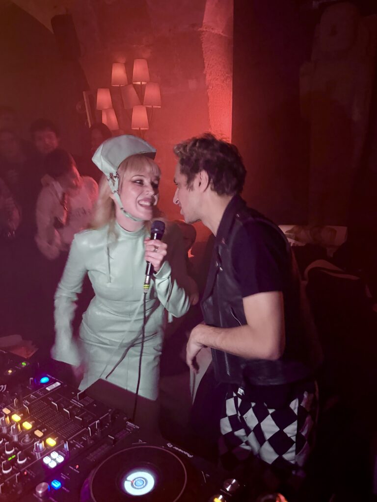 Sam Quealy et Marlon Magnée - AMBIVALENT©